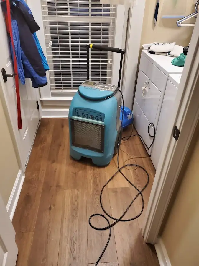 Commercial dehumidifier deployed for Crawl Space Restoration in Superior